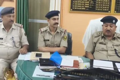 बेगूसराय पुलिस को मिली सफलता, कुख्यात अपराधी रामदेव सिंह के घर से एक बंदुक,90 ज़िन्दा कारतूस किया बरामद 16