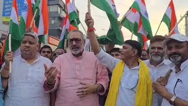 भाजपा ने राष्ट्रीय सुरक्षा के लिए नागरिक के बैनर तले निकाला गया भव्य तिरंगा यात्रा 5