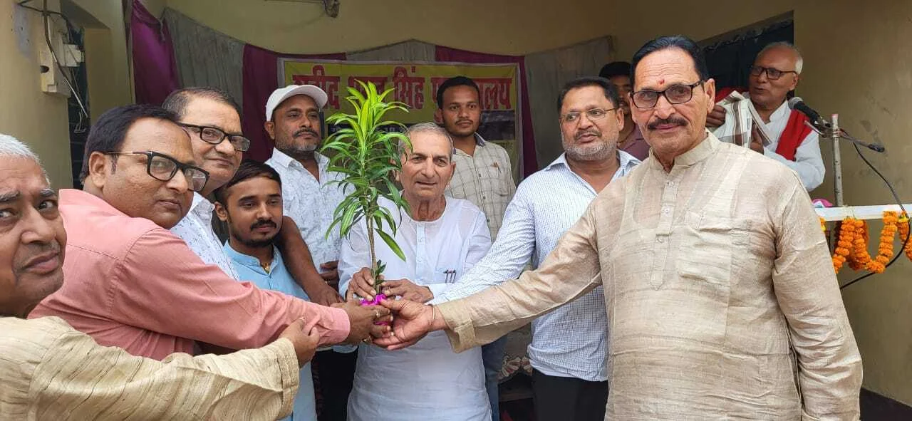 बिहार पुलिस में बछवाड़ा के गोधना पंचायत के उतीर्ण हुए छात्र-छात्राओं को किया गया सम्मानित 4