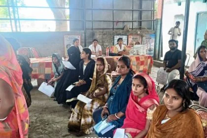 प्राथमिक स्वास्थ्य केंद्र भगवानपुर में गर्भवती महिलाओं की हुई प्रसव पूर्व जांच 77