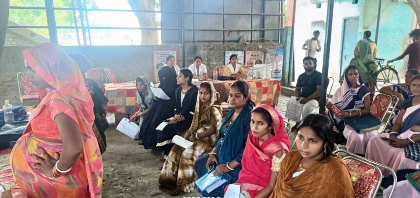 प्राथमिक स्वास्थ्य केंद्र भगवानपुर में गर्भवती महिलाओं की हुई प्रसव पूर्व जांच 1