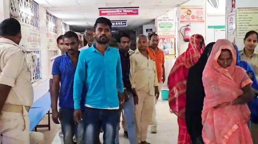 बेगूसराय में शराब की सूचना पर छापेमारी करने गए पुलिस टीम पर शराबियों ने किया हमला,कई पुलिस कर्मी चोटिल 2