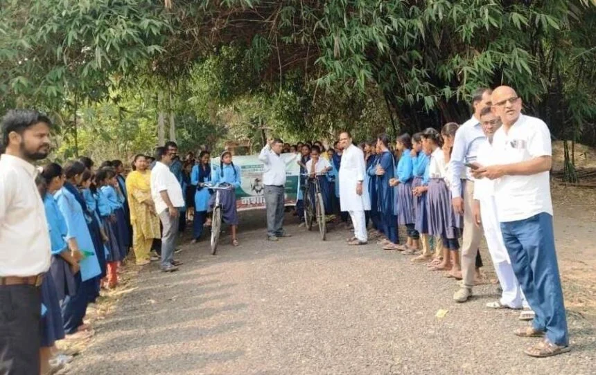 बेगूसराय के भगवानपुर में संकुल स्तरीय मशाल प्रतियोगिता का आयोजन 1