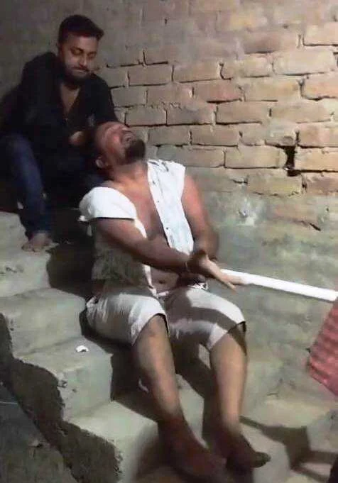 समस्तीपुर: मोबाइल दुकान संचालक को छेड़खानी के आरोप में जमकर हुई पिटाई,वीडियो हुआ वायरल 3