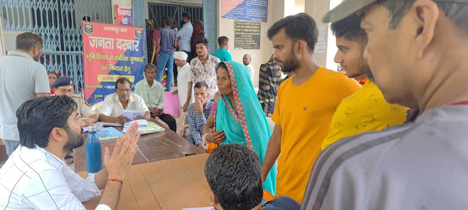 भगवानपुर थाना परिसर में जनता दरबार का आयोजन,दो मामले का हुआ निष्पादन 2