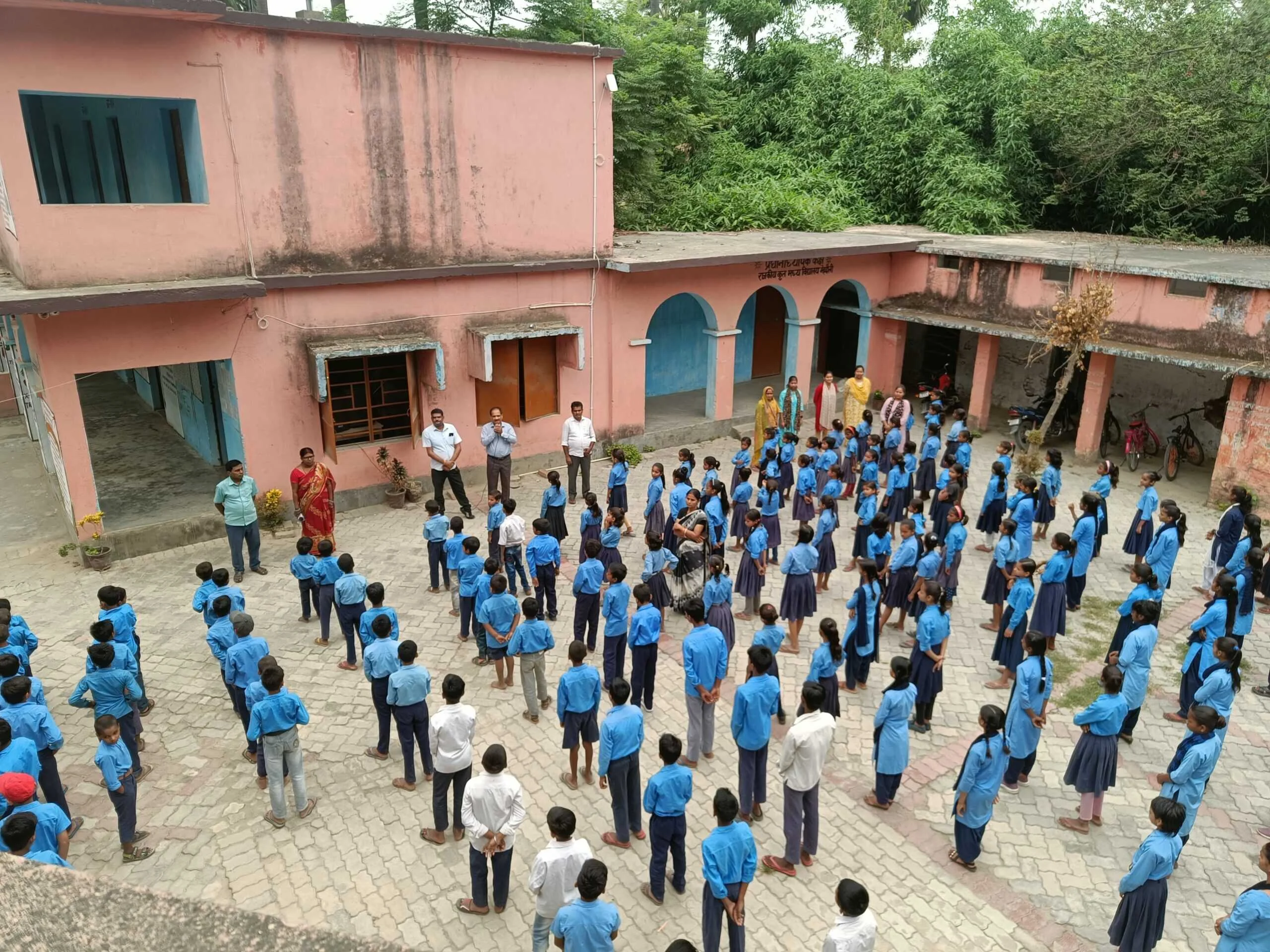 प्राथमिक व मध्य विद्यालयों में सुरक्षित शनिवार के तहत लूं से बचाव को लेकर दी गयी जानकारी 7
