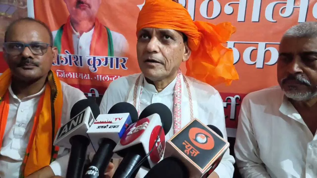 नालंदा-केंद्रीय गृह राज्य मंत्री नित्यानंद राय पहुंचे बिहार शरीफ के राणा बीघा, भाजपा कार्यकर्ताओं ने किया नित्यानंद राय का जोरदार स्वागत 4