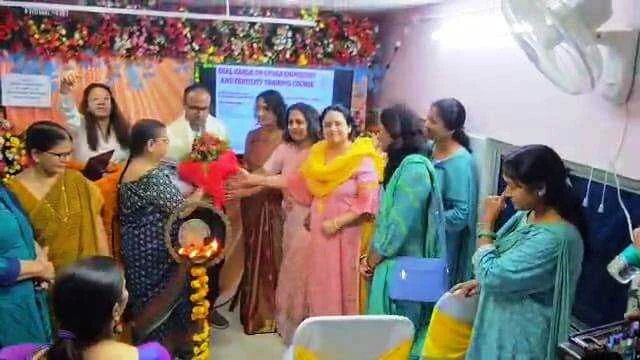 स्वास्थ्य सेवा के क्षेत्र मे बेगूसराय मे बाँझपन के मरीज का अब लेपरोसकॉपी एवं हिस्टोएस्कॉपी विधि के द्वारा ऑपरेशन शुरू 2