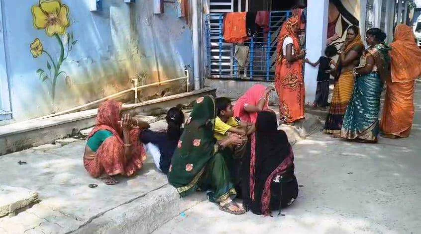 बेगूसराय में एक छात्रा का संदिग्ध अवस्था में फंदे से लटका हुआ शव पुलिस ने किया बरामद, इलाके में फैली सनसनी 2