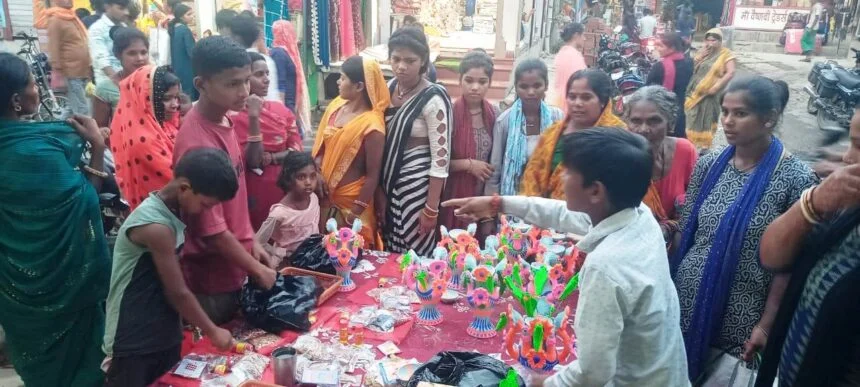 वट सावित्री एवं सोमवती अमावस्या को लेकर बाजारों में उमड़ी श्रद्धालुओं की भीड़ 1