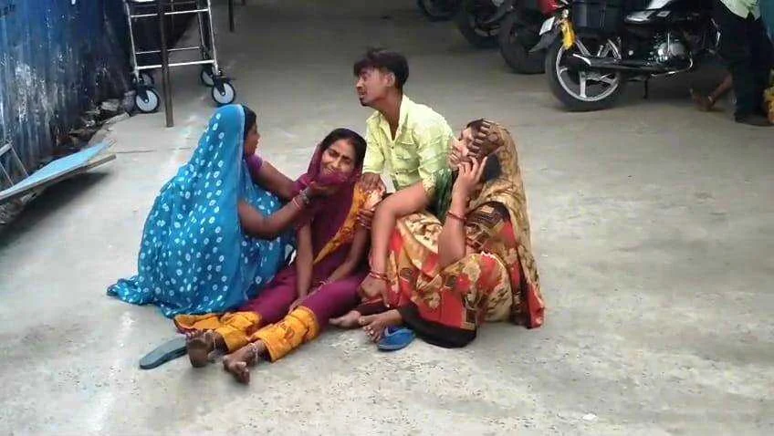 बेगूसराय में एक निजी अस्पताल में इलाज के दौरान एक युवक की मौत, इलाज में लापरवाही का आरोप लगाकर परिजनों ने किया हंगामा 3