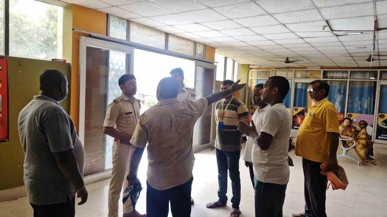 बेगूसराय में दिनदहाड़े लूटपाट का विरोध करने पर अपराधियों ने गंगा स्नान करने आए श्रद्धालू को गोली मारकर किया घायल 3
