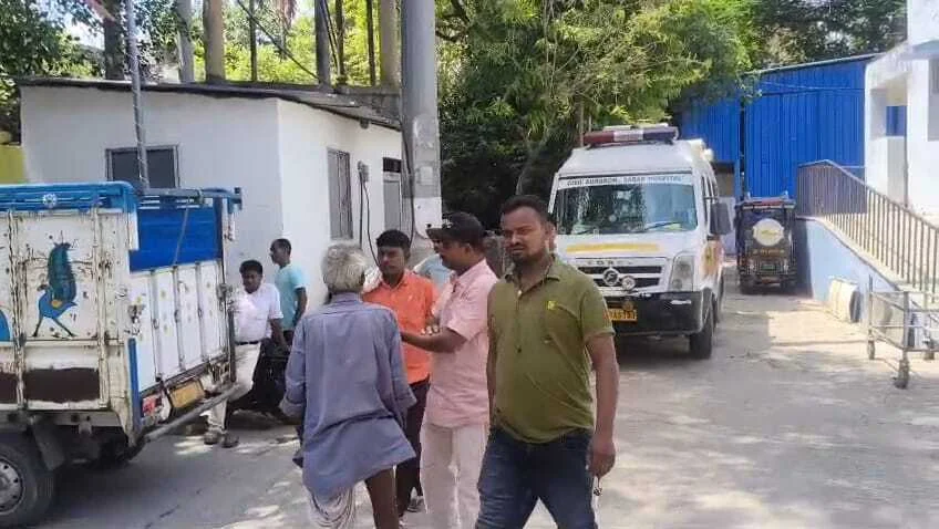 बेगूसराय में लोन के किस्त नहीं पूरा होने से नाराज महिला ने गले में फंदा लगाकर किया आत्महत्या, परिजनों में मचा कोहराम 2