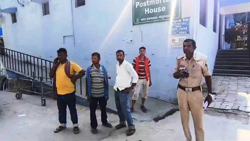 बेगूसराय में अज्ञात वाहन की ठोकर से बस चालक की मौत, सड़क पार करने के दौरान हुआ हादसा 2