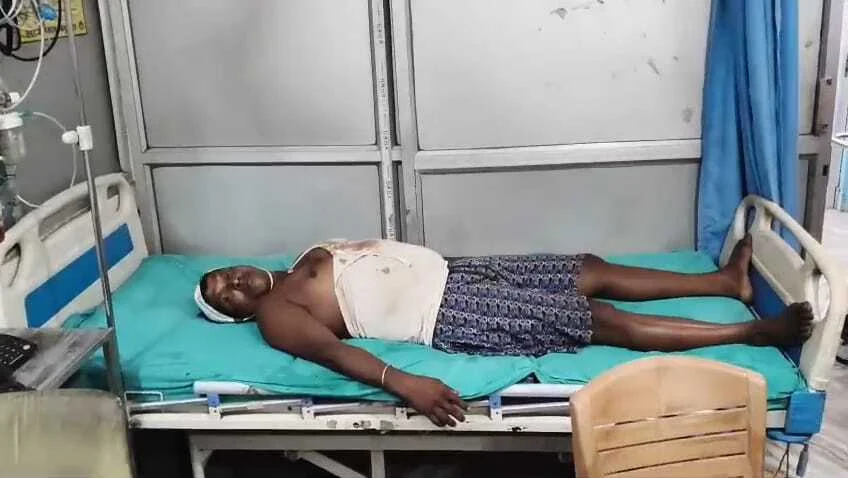 बेगूसराय में जमीनी विवाद में पड़ोसी ने पति पत्नी को पीट कर गंभीर रूप से घायल,सदर अस्पताल में भर्ती 2