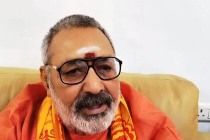जो अभी भी पाकिस्तान की भाषा बोल रहे हैं और सबूत मांग रहे हैं, वो पाकिस्तान के प्रधानमंत्री से सबूत मांगें – गिरिराज सिंह 4