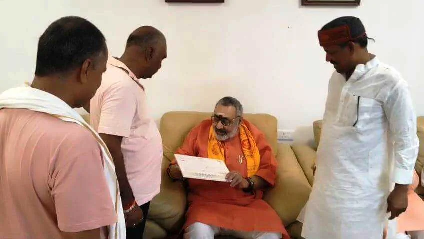 जो अभी भी पाकिस्तान की भाषा बोल रहे हैं और सबूत मांग रहे हैं, वो पाकिस्तान के प्रधानमंत्री से सबूत मांगें – गिरिराज सिंह 2