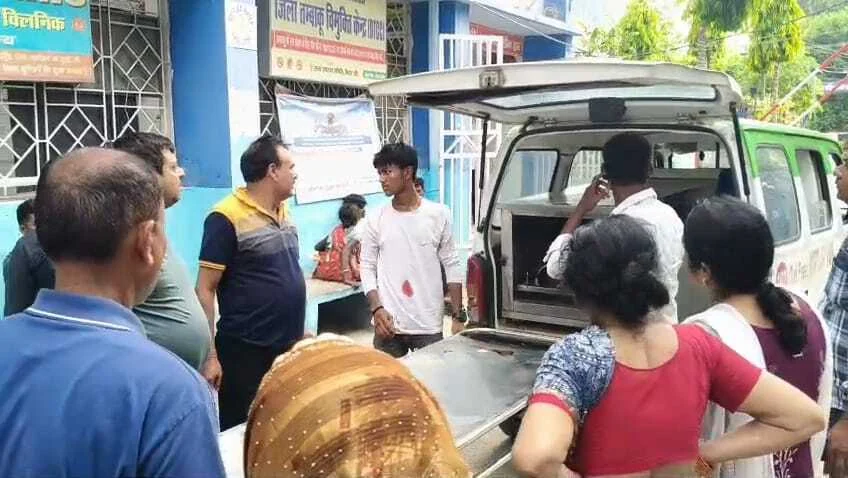 बेगूसराय में ट्यूशन पढ़ने के लिए जाने के दौरान ऑटो से गिरने से एक छात्रा की दर्दनाक मौत, परिजनों में मचा कोहराम 3