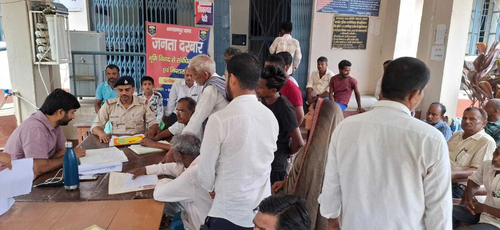 भगवानपुर थाना परिसर में जनता दरबार का आयोजन, एक मामले का हुआ निष्पादन 2