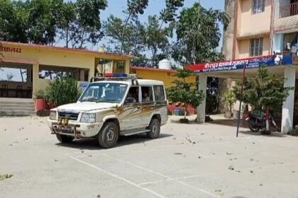 समकालीन अभियान के तहत पुलिस ने में तीन आरोपी को किया गिरफ्तार 17