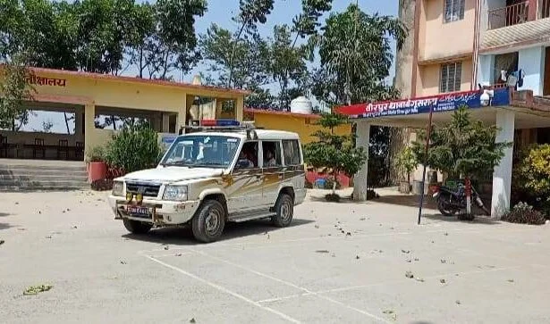 समकालीन अभियान के तहत पुलिस ने में तीन आरोपी को किया गिरफ्तार 3