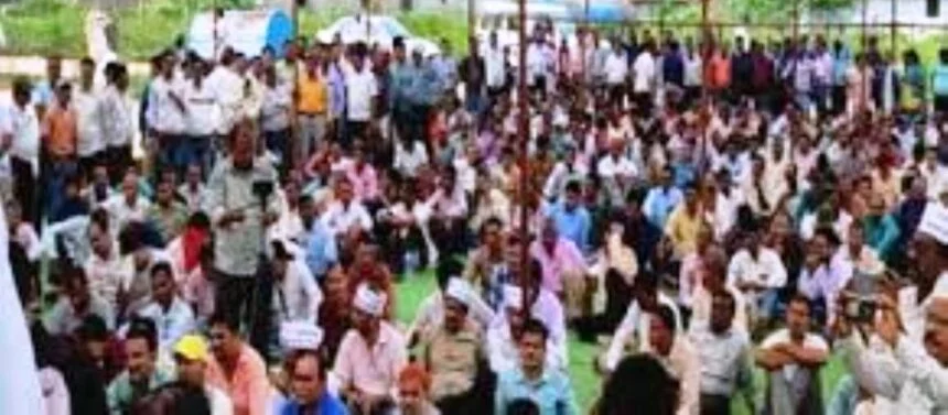 बेगूसराय समाहरणालय के दक्षिण द्वार पर दिये गये धरना प्रदर्शन एवं कर्मियों से अधिक कार्य लेने संबंधित खबर अखबारों में प्रकाशित की गई है, जिला प्रशासन द्वारा किया गया खंडन 1