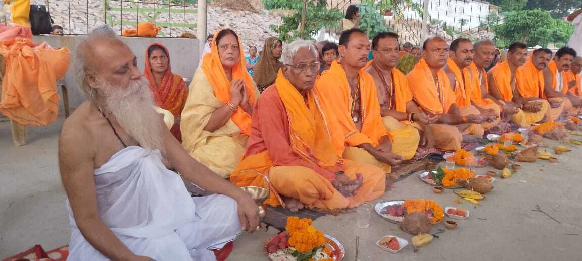 अध्यात्म देश भारत भौतिक चक्र चंद में रहने वाले महादेश और देश के लिए वास्तविक सुख शांति में प्रेरणा स्रोत है - स्वामी चिदात्मन जी महाराज 16
