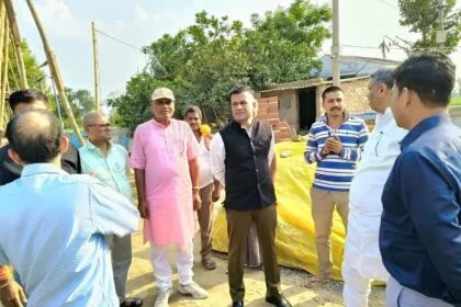 बेगूसराय जिलाधिकारी ने वीरपुर प्रखंड के  विभिन्न स्थलों का किया निरीक्षण 26