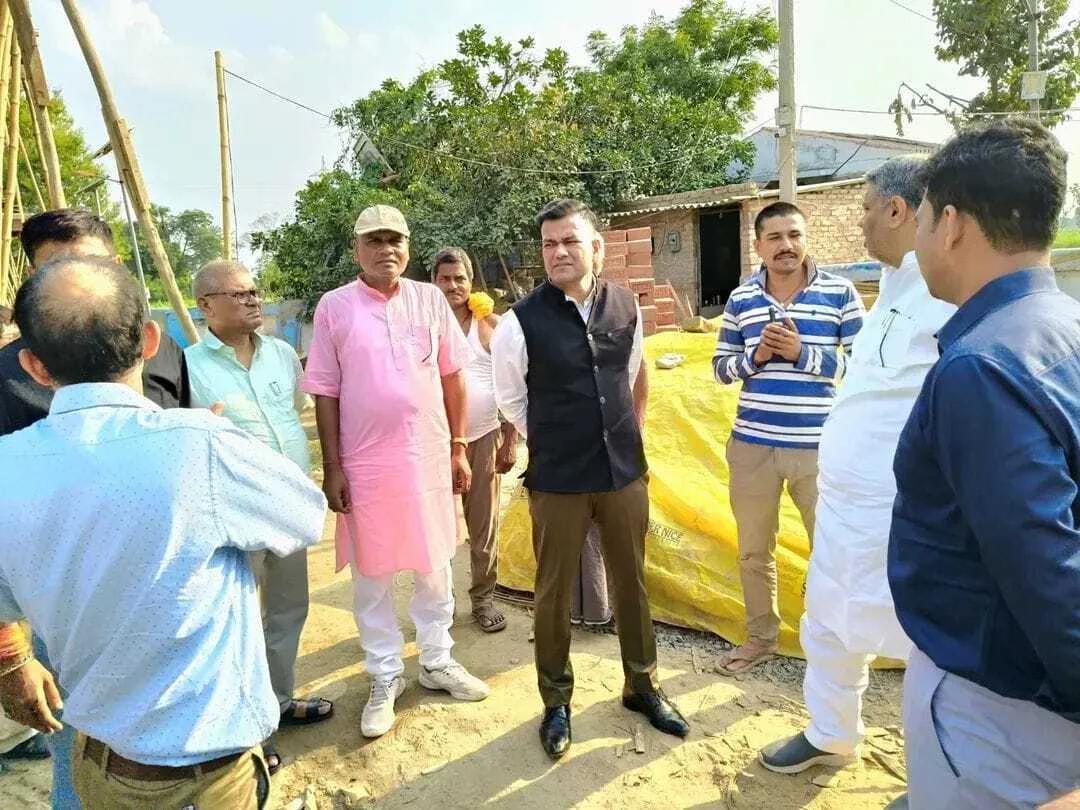 बेगूसराय जिलाधिकारी ने वीरपुर प्रखंड के  विभिन्न स्थलों का किया निरीक्षण 8