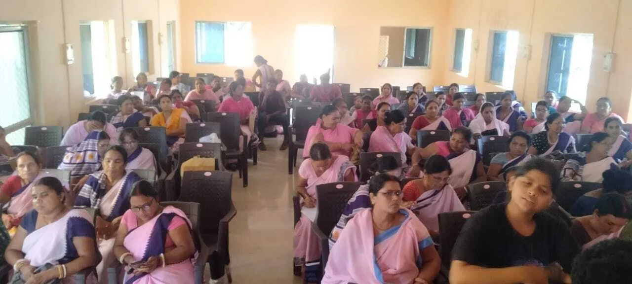 आशा कर्मियो का एक दिवसीय प्रशिक्षण आयोजित, प्रशिक्षण में  एम एप्लिकेशन के बारे में दी गई जानकारी 4