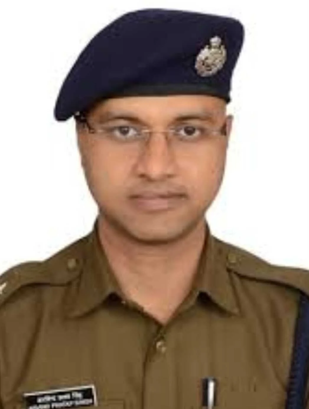 समस्तीपुर: हथकड़ी समेत फरार कुख्यात चंदू पासवान के मामले में एसपी अरविंद प्रताप सिंह ने की काईवाई, महिला दरोगा समेत तीन पुलिसकर्मी निलंबित 2