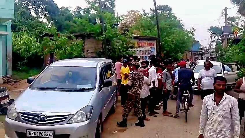 बेगूसराय के मंसूरचक में मनी लॉन्ड्रिंग मामले ईडी रेड, दो घरों में लगभग 10 घंटे 30 मिनट की छापेमारी 10