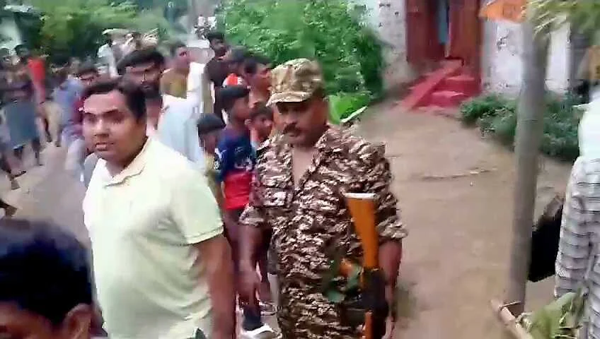 बेगूसराय के मंसूरचक में मनी लॉन्ड्रिंग मामले ईडी रेड, दो घरों में लगभग 10 घंटे 30 मिनट की छापेमारी 2