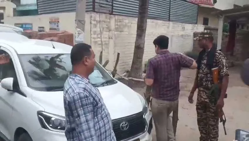 बेगूसराय के मंसूरचक में मनी लॉन्ड्रिंग मामले ईडी रेड, दो घरों में लगभग 10 घंटे 30 मिनट की छापेमारी 3