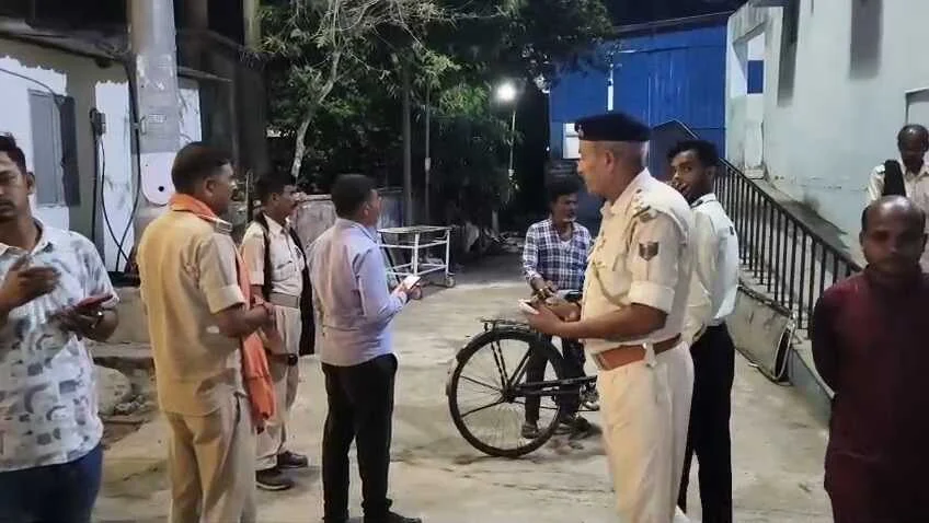 बेगूसराय में एक दर्दनाक सड़क हादसे में छह माह के पुत्र की मौत,मां गंभीर रूप से घायल 2