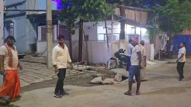 बेगूसराय में अपराधियों ने एक प्राइवेट शिक्षक को गला रेतकर निर्मम तरीके से किया हत्या,शव को कावर झील के बहियार में फेंका 2