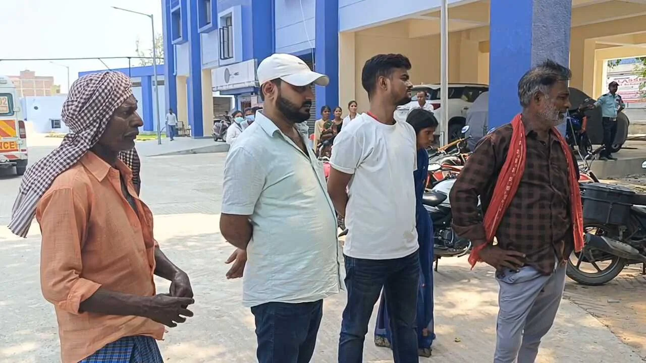 नालंदा: घर के आगे बैठे युवक को बदमाशों ने गोली मारकर किया हत्या, दो दिन पूर्व खेत में जानवर चरने को लेकर हुआ था विवाद 3