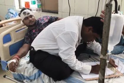 समस्तीपुर: दहेज उत्पीड़न के मामले में युवक साथ मारपीट, युवक के अपहरण का भी प्रयास, वकील के पास भाग कर युवक ने बचाई जान 25
