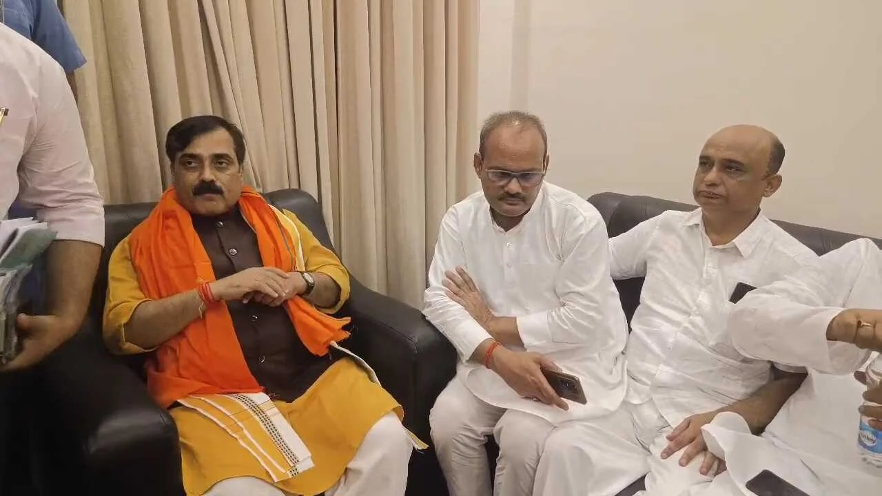 नालंदा में मंत्री जीवेश कुमार का ब्यान:"बिहार में एनडीए एकजुट, 2025 में 225 सीटें जीतकर बनाएगी सरकार 3