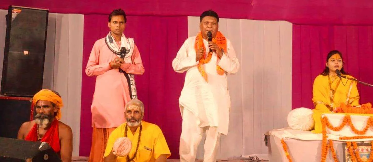 जहाँ तक प्रवचन की आवाज जाती है, वहाँ तक स्वर्ग लोक जैसा वातावरण उपस्थित हो जाता है - सुश्री दिव्या पांडे 2