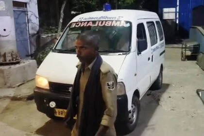 बेगूसराय में एक अज्ञात घायल महिला की इलाज के दौरान मौत, पुलिस ने महिला के शव को पोस्टमार्टम के लिए भेजा 16