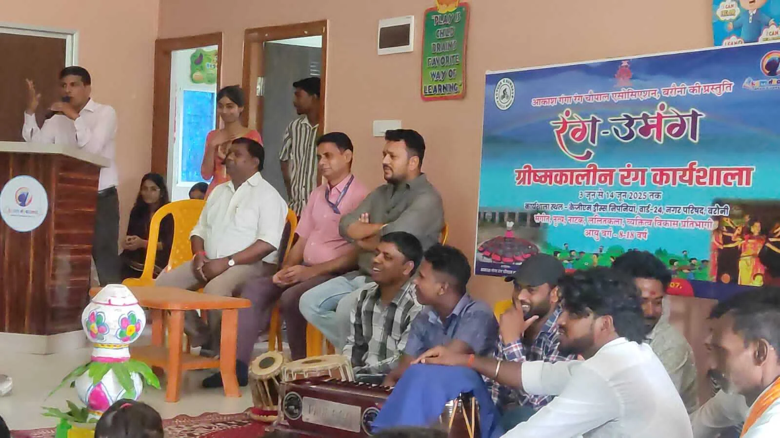 रंग- उमंग कार्यशाला के बहाने बच्चों में सांस्कृतिक चेतना का प्रसार होगा और ये बच्चे इसी बहाने कुशल व्यक्तित्व के धनी बन पाएंगे - के एन मिश्रा 3