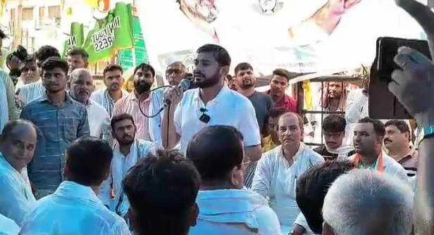 बेगूसराय में कांग्रेस के द्वारा नौकरी दो या सत्ता छोड़ो' लेकर किया गया जोरदार प्रदर्शन 2