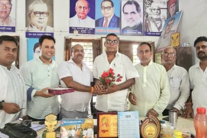 समस्तीपुर: डॉ दुर्गेश राय को बिहार राज्य संस्कृत शिक्षा बोर्ड के सदस्य मनोनीत होने पर कार्यकर्ताओं खुशी 32