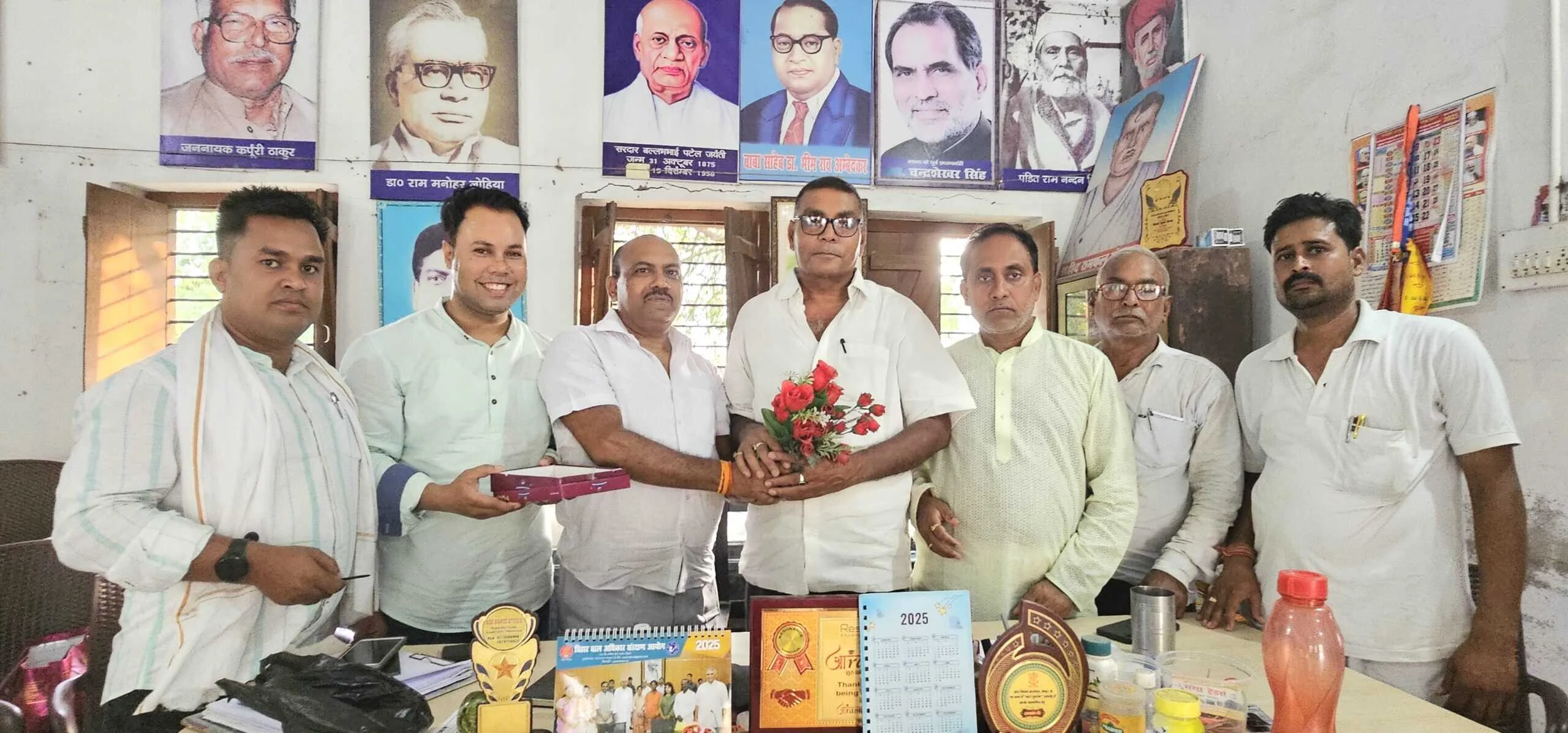 समस्तीपुर: डॉ दुर्गेश राय को बिहार राज्य संस्कृत शिक्षा बोर्ड के सदस्य मनोनीत होने पर कार्यकर्ताओं खुशी 8
