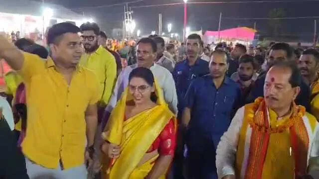 बिहार सरकार के उपमुख्यमंत्री विजय कुमार सिन्हा एक राम कथा महायज्ञ के कार्यक्रम में पहुंचें बेगूसराय, लोगों ने गर्मजोशी के साथ किया स्वागत 2