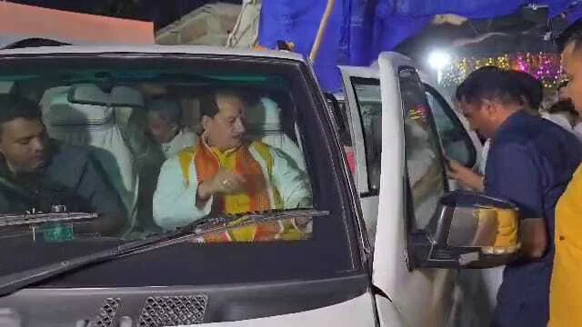 बिहार सरकार के उपमुख्यमंत्री विजय कुमार सिन्हा एक राम कथा महायज्ञ के कार्यक्रम में पहुंचें बेगूसराय, लोगों ने गर्मजोशी के साथ किया स्वागत 3