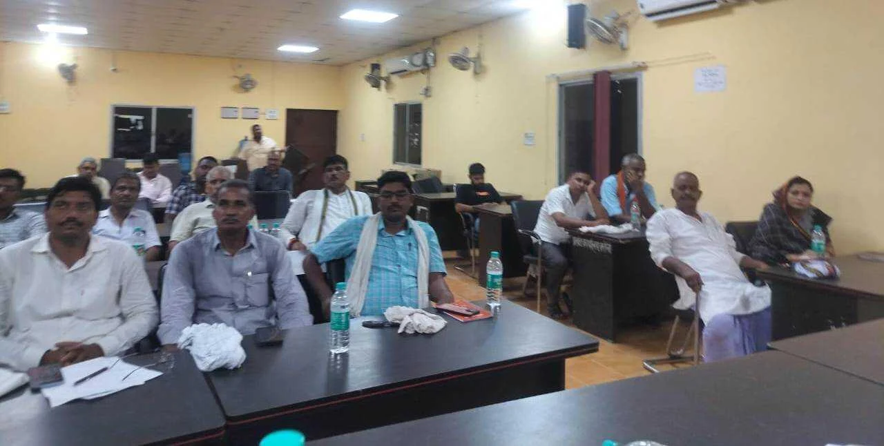 बरौनी प्रखंड में सभी योजनाओं का लाभ पारदर्शी एवं निष्पक्ष रूप से सभी योग्य लाभुकों तक पहुंचें - बीस सूत्री अध्यक्ष 3