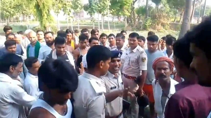 नालंदा: मिट्टी भराई के विवाद को लेकर बुजुर्ग की गोली मारकर हत्या, बुजुर्ग के सीने में मारी गई गोली 1
