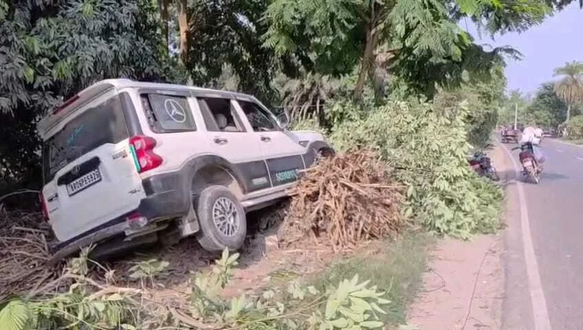 समस्तीपुर में भीषण सड़क हादसा: बाइक से बरात जा रहे तीन दोस्तों की सड़क दुर्घटना में दर्दनाक मौत 2